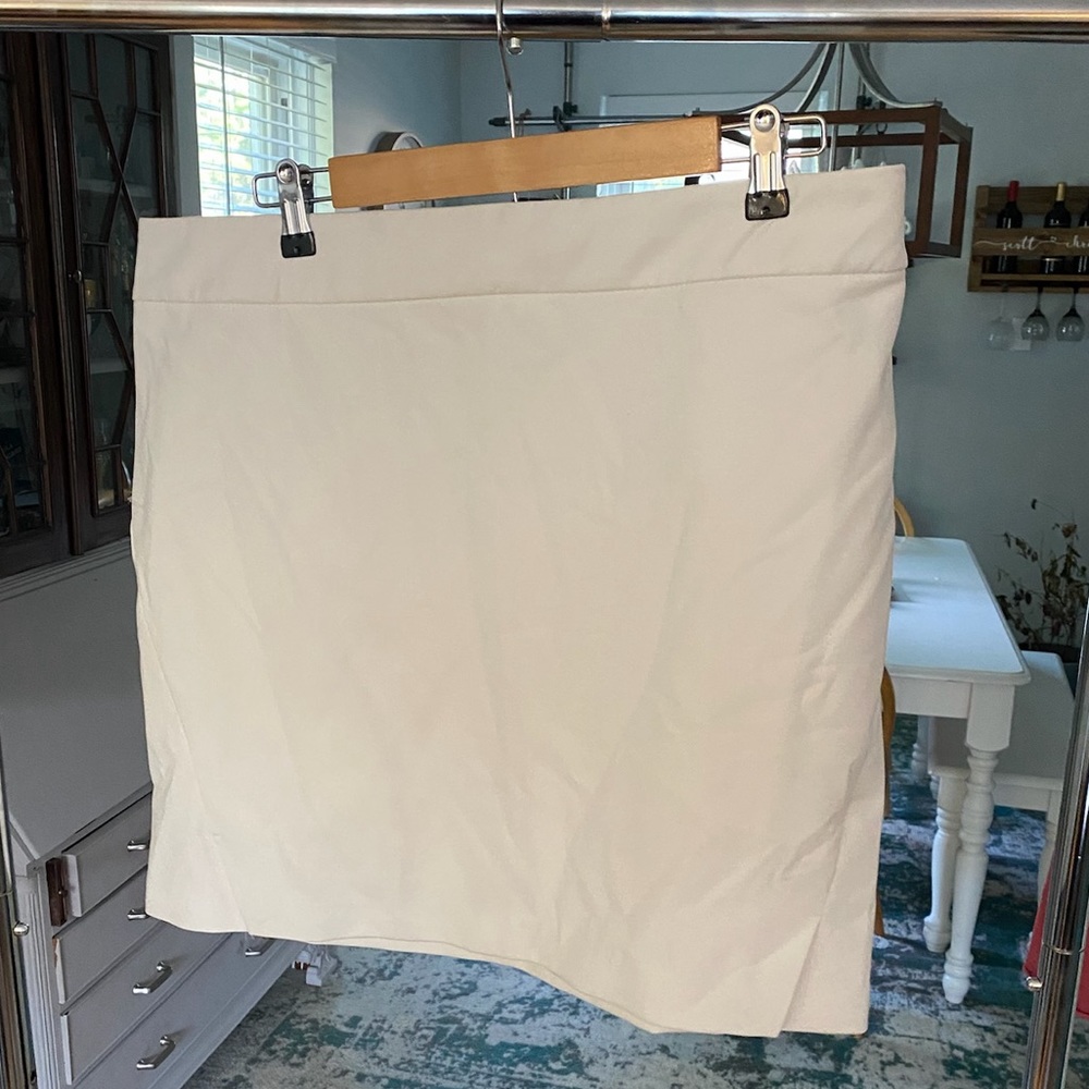 White House Black Market Skirt